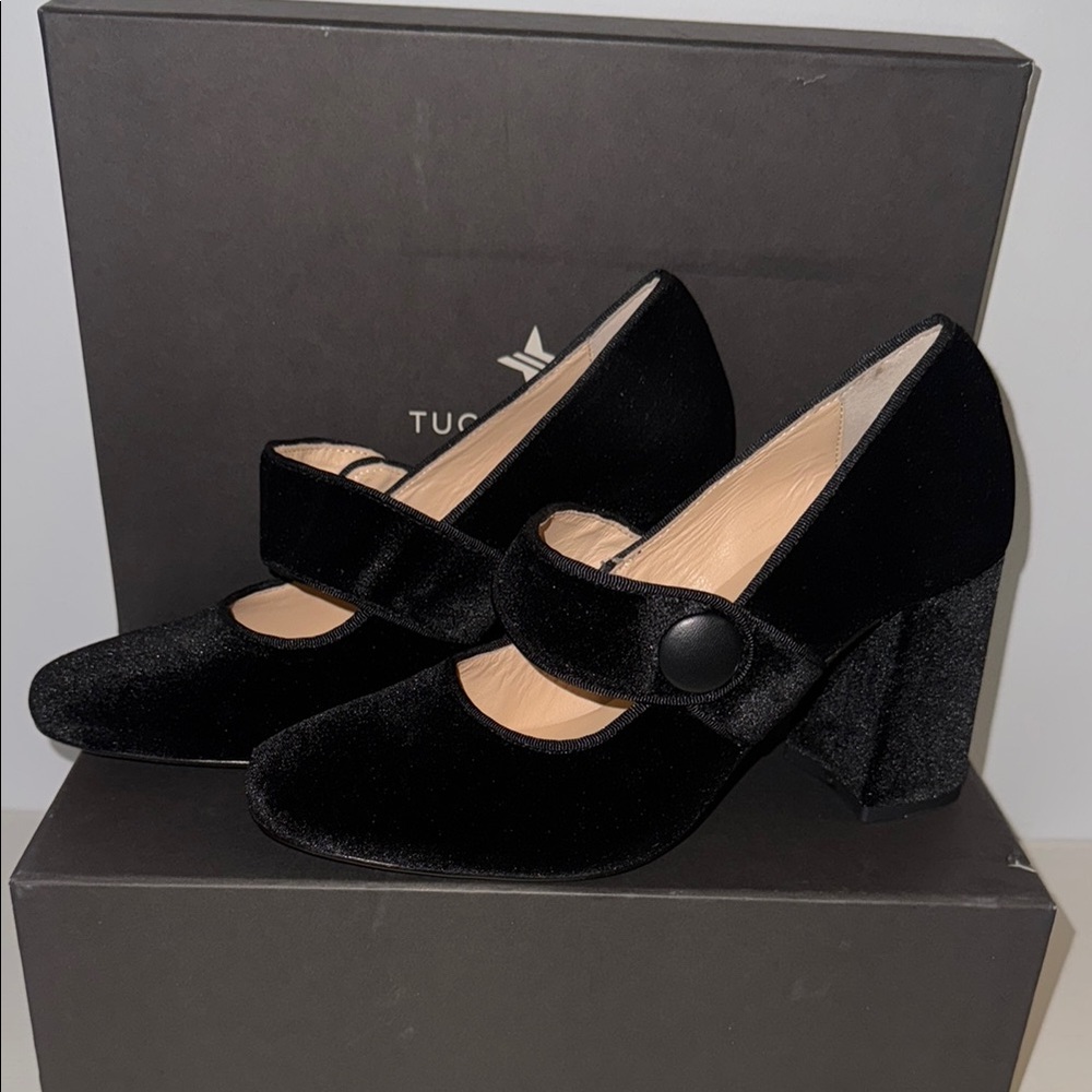 Tuckernuck Black Velvet Ellie Heels, 8